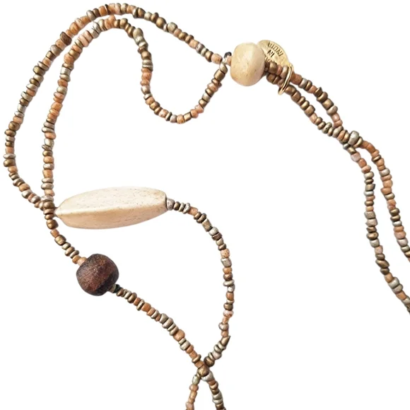 ✨️NWOT! EXPRESS! Beaded White And Brown 48 Long Infinety Necklace!